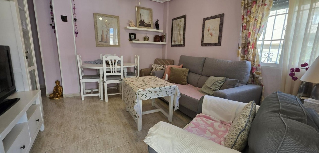 Venta - Apartamento / piso -
Torrevieja - La Mata