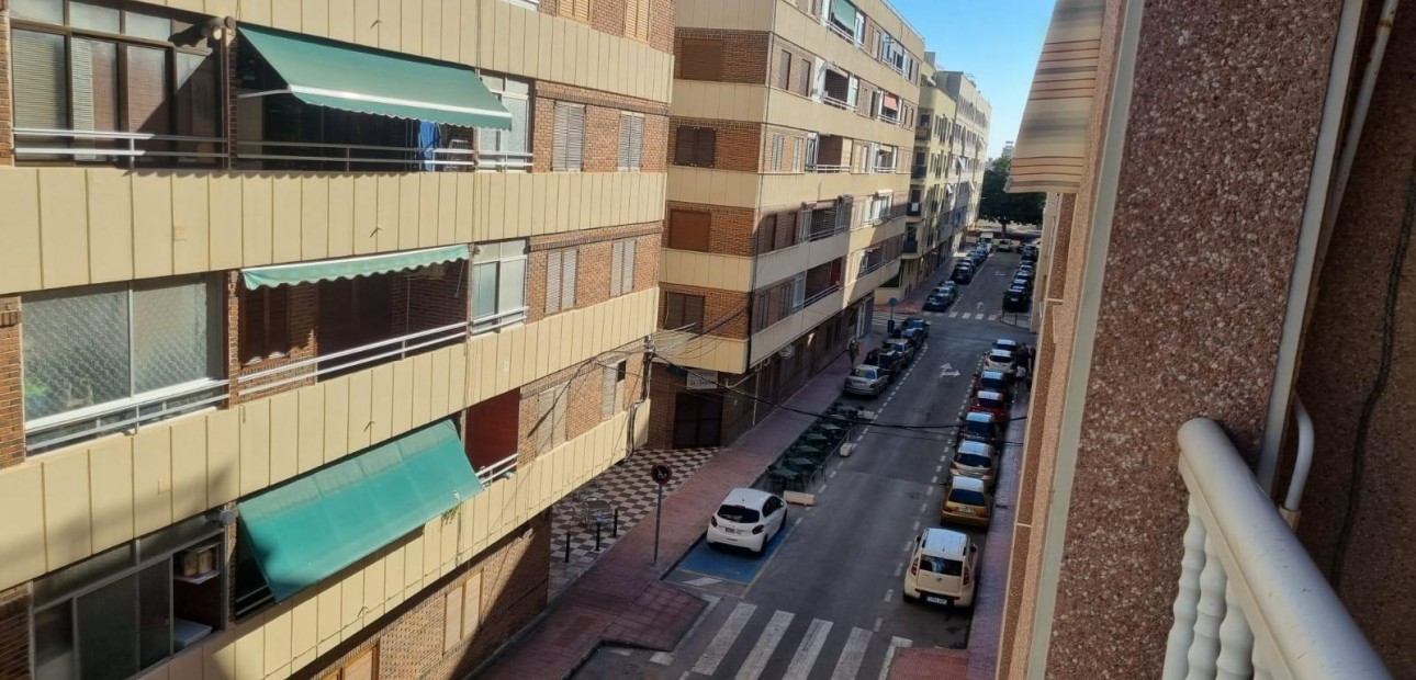 Herverkoop - Appartement / flat -
Torrevieja - Acequion