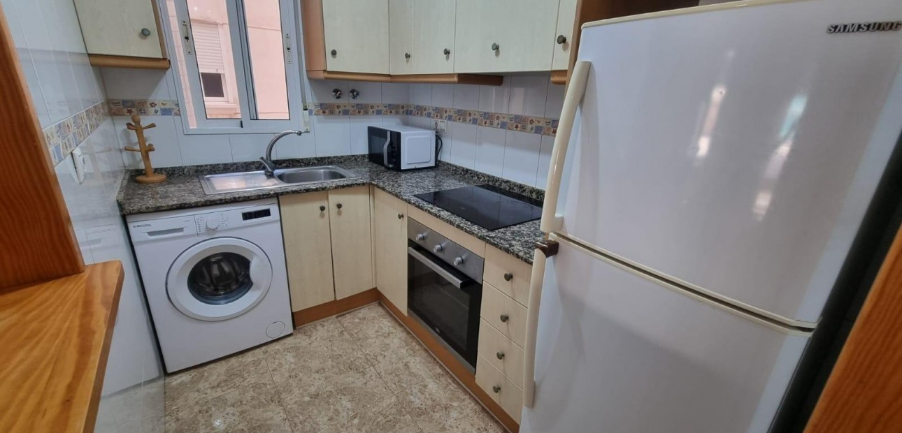 Herverkoop - Appartement / flat -
Torrevieja - Acequion