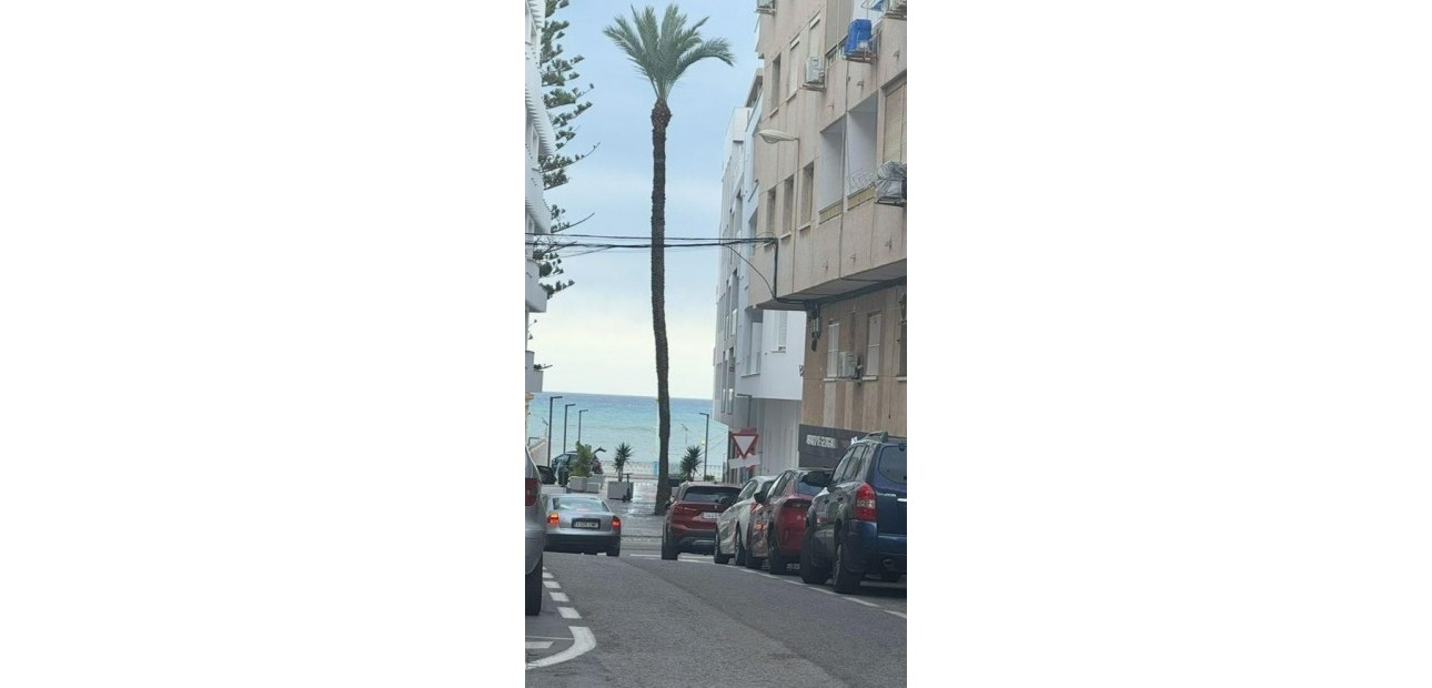 Venta - Apartamento / piso -
Torrevieja - Centro