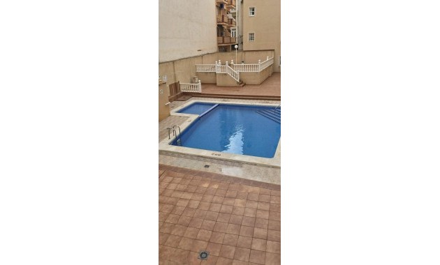 Venta - Apartamento / piso -
Torrevieja - Centro