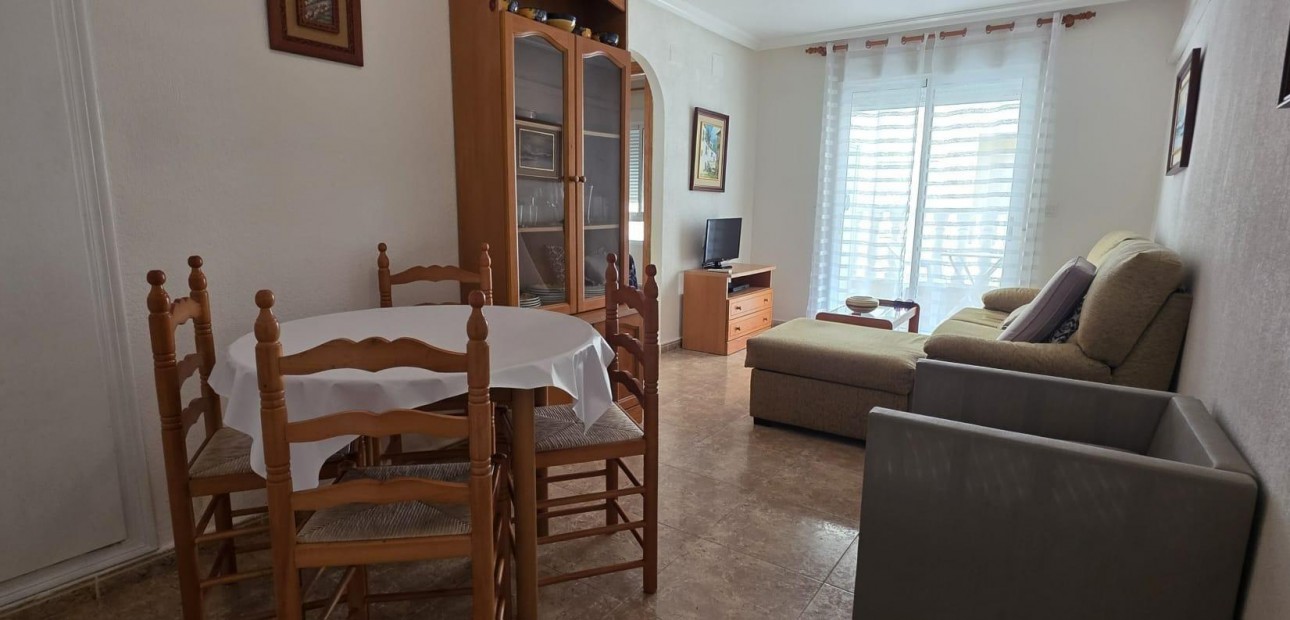 Venta - Apartamento / piso -
Torrevieja - Centro