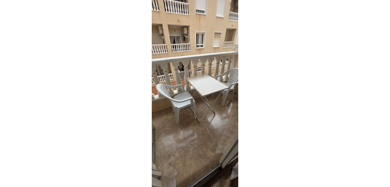 Venta - Apartamento / piso -
Torrevieja - Centro