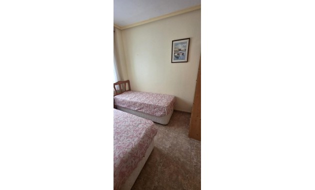 Venta - Apartamento / piso -
Torrevieja - Centro