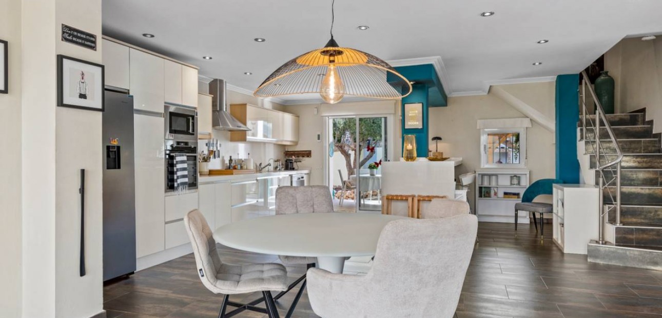 Sale - Villa -
Algorfa - Castillo de montemar