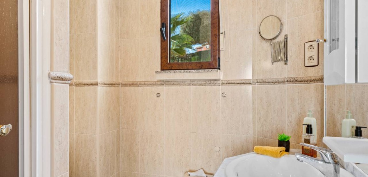 Sale - Villa -
Algorfa - Castillo de montemar