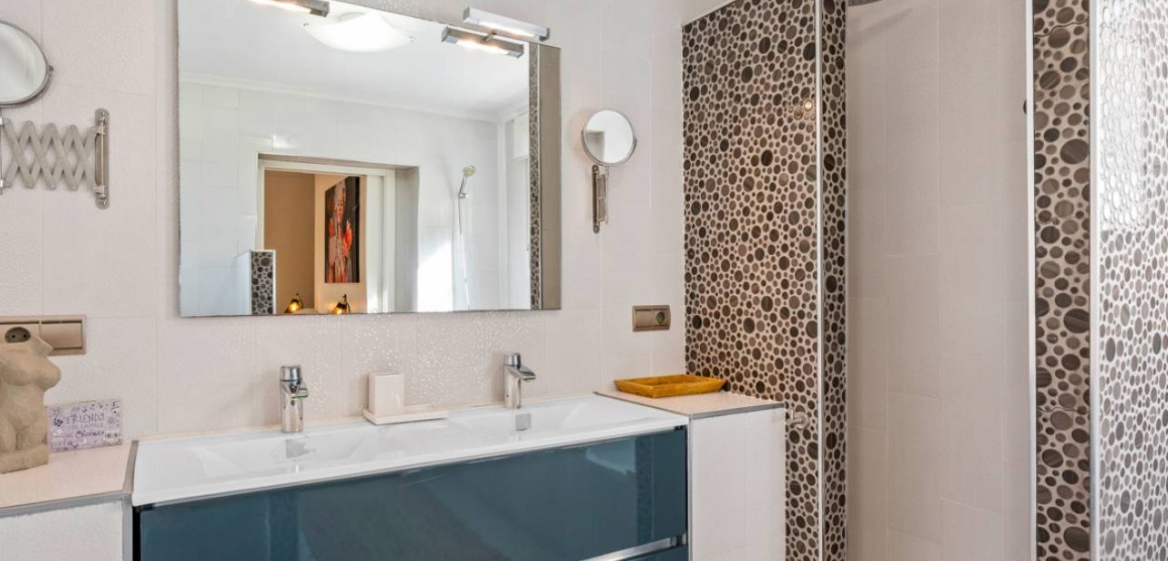 Sale - Villa -
Algorfa - Castillo de montemar