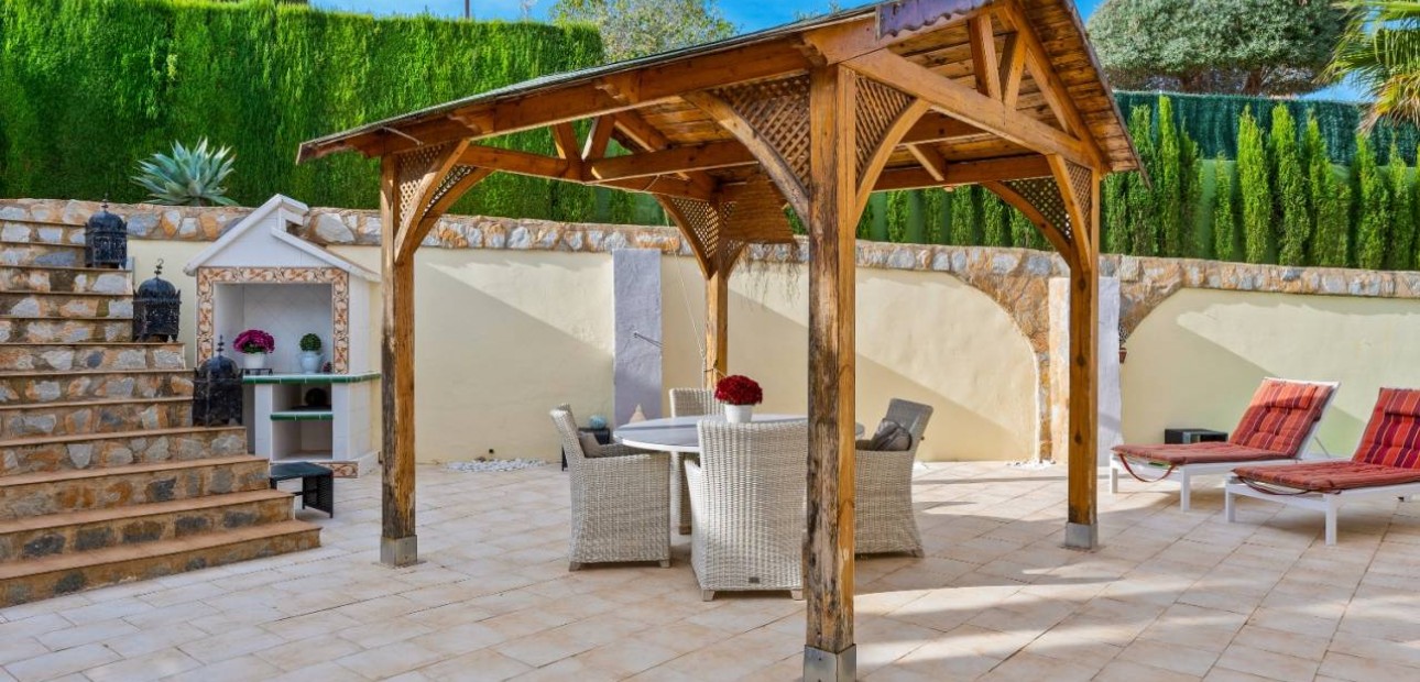 Sale - Villa -
Algorfa - Castillo de montemar