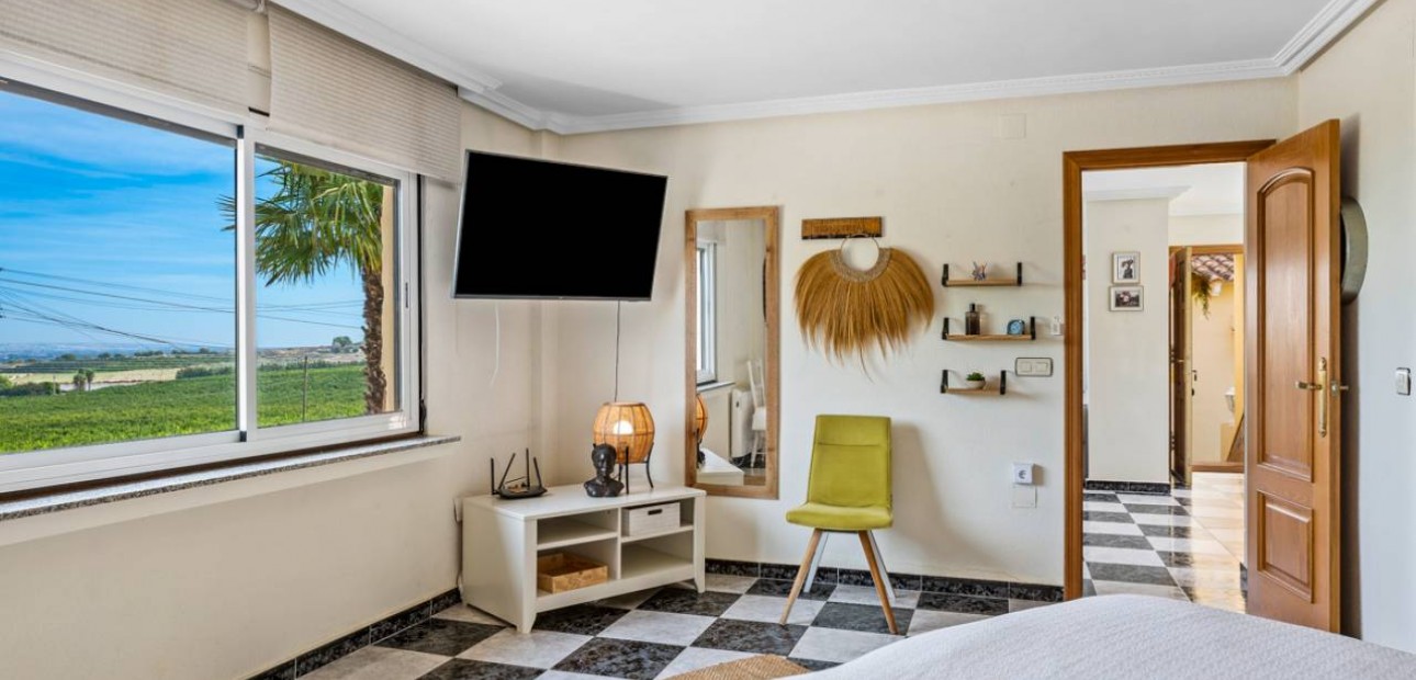 Sale - Villa -
Algorfa - Castillo de montemar