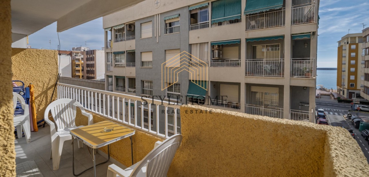 Herverkoop - 1. Apartment / flat -
Torrevieja - El Acequión - Los Náufragos