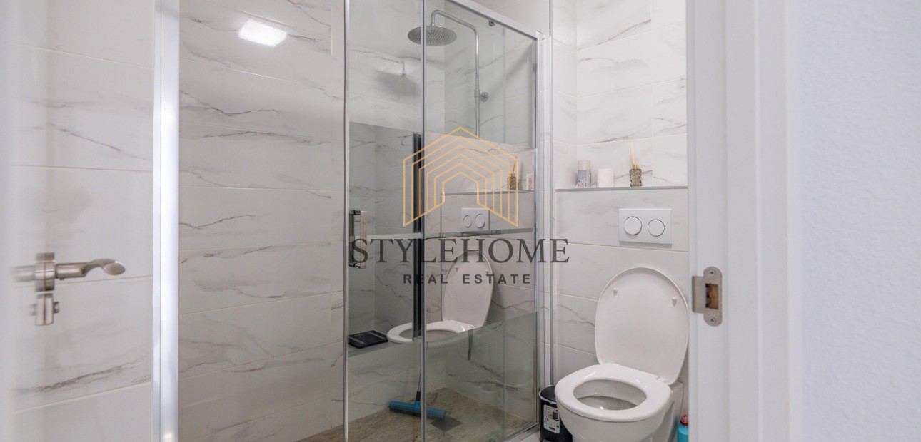 Herverkoop - 1. Apartment / flat -
Torrevieja - El Acequión - Los Náufragos