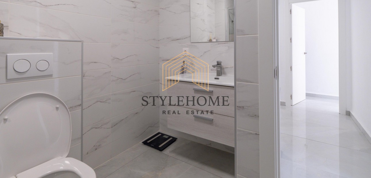 Herverkoop - 1. Apartment / flat -
Torrevieja - El Acequión - Los Náufragos