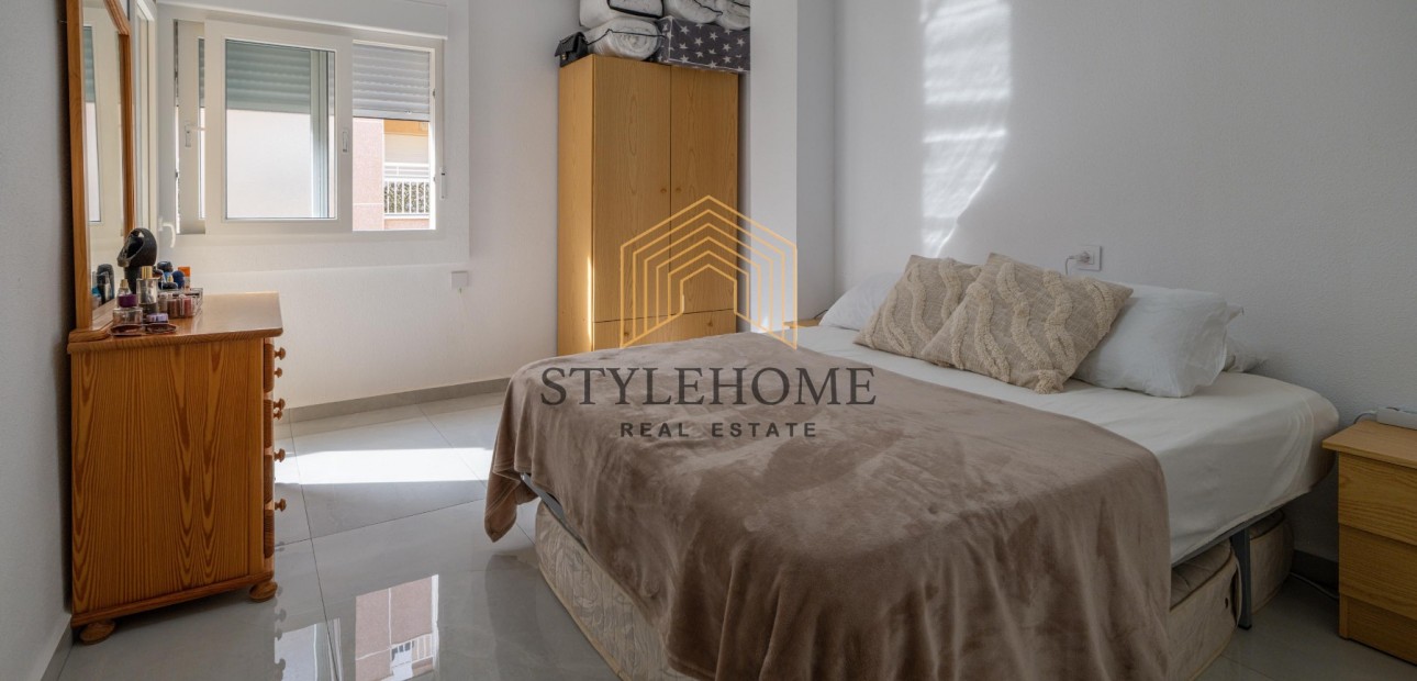 Herverkoop - 1. Apartment / flat -
Torrevieja - El Acequión - Los Náufragos