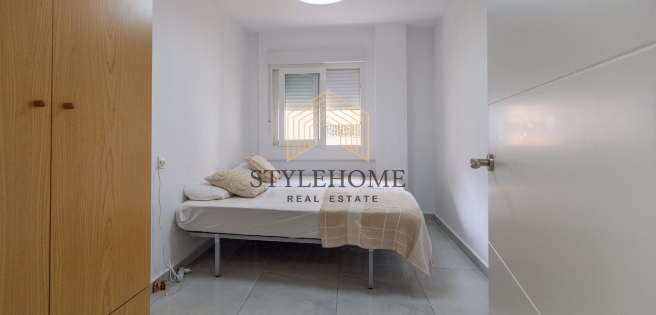 Herverkoop - 1. Apartment / flat -
Torrevieja - El Acequión - Los Náufragos