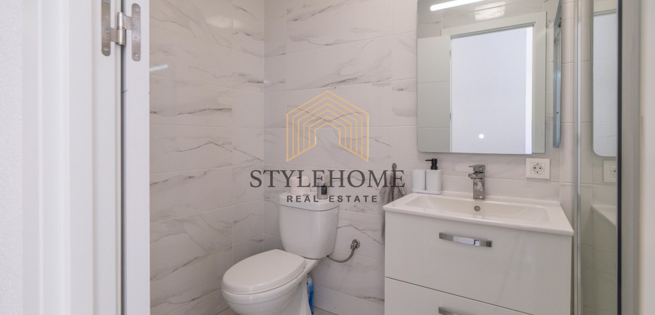 Herverkoop - 1. Apartment / flat -
Torrevieja - El Acequión - Los Náufragos