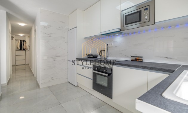 Herverkoop - 1. Apartment / flat -
Torrevieja - El Acequión - Los Náufragos