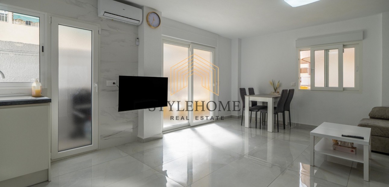 Herverkoop - 1. Apartment / flat -
Torrevieja - El Acequión - Los Náufragos