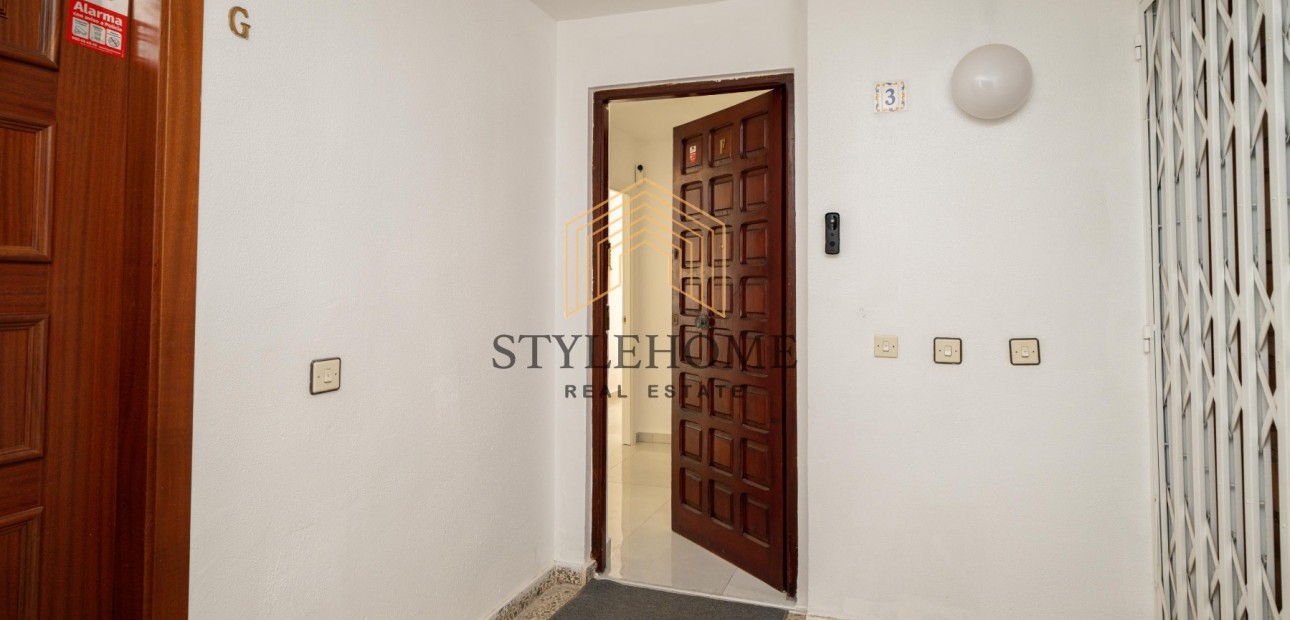 Herverkoop - 1. Apartment / flat -
Torrevieja - El Acequión - Los Náufragos