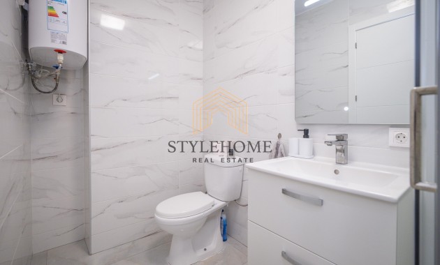 Herverkoop - 1. Apartment / flat -
Torrevieja - El Acequión - Los Náufragos