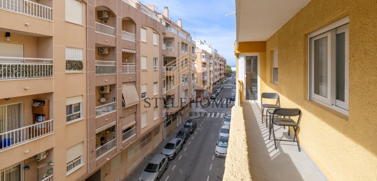 Herverkoop - 1. Apartment / flat -
Torrevieja - El Acequión - Los Náufragos