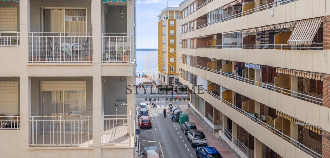 Herverkoop - 1. Apartment / flat -
Torrevieja - El Acequión - Los Náufragos