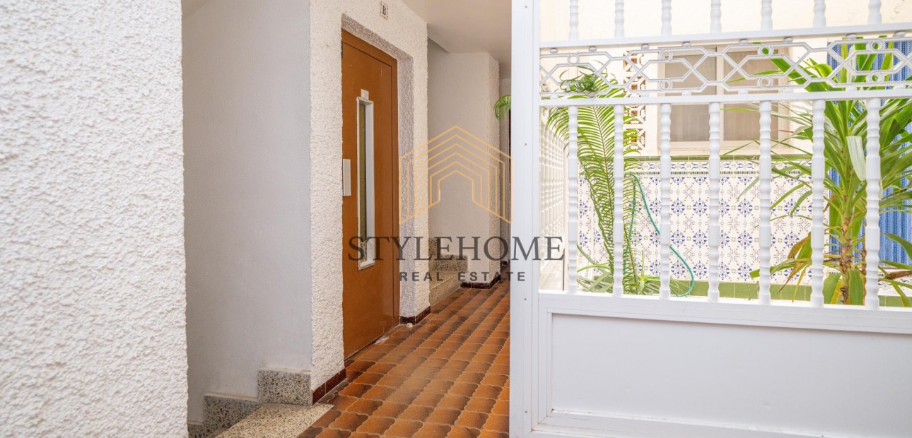 Herverkoop - 1. Apartment / flat -
Torrevieja - El Acequión - Los Náufragos