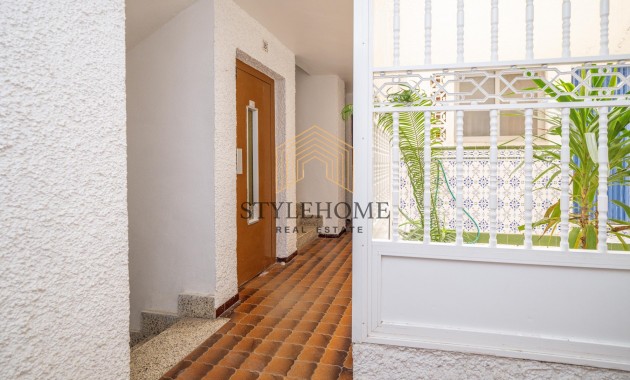 Herverkoop - 1. Apartment / flat -
Torrevieja - El Acequión - Los Náufragos