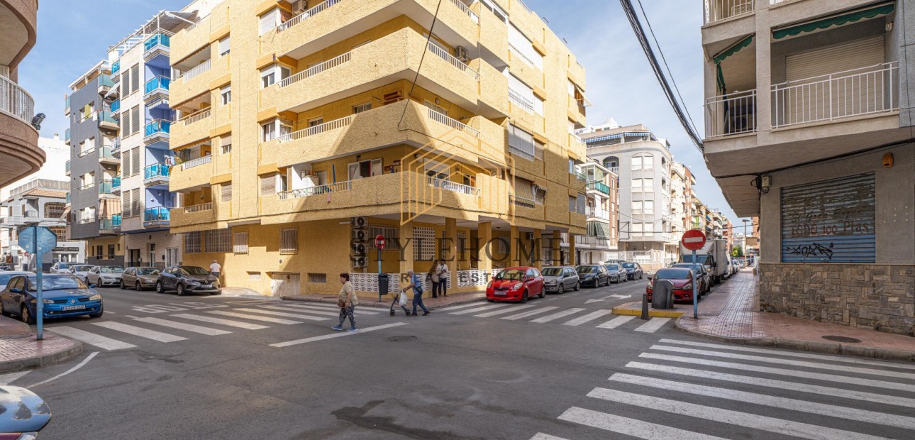 Herverkoop - 1. Apartment / flat -
Torrevieja - El Acequión - Los Náufragos