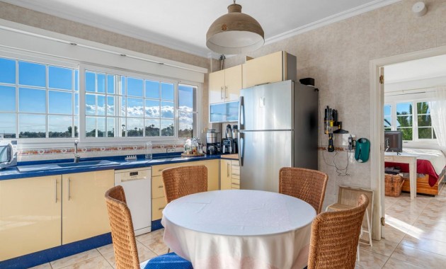 Herverkoop - Finca / Country Property -
Los Montesinos