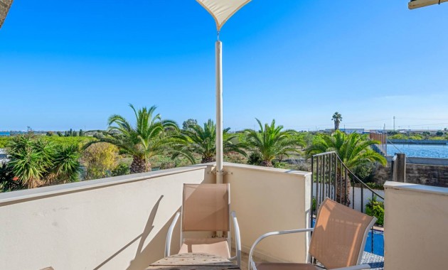 Herverkoop - Finca / Country Property -
Los Montesinos