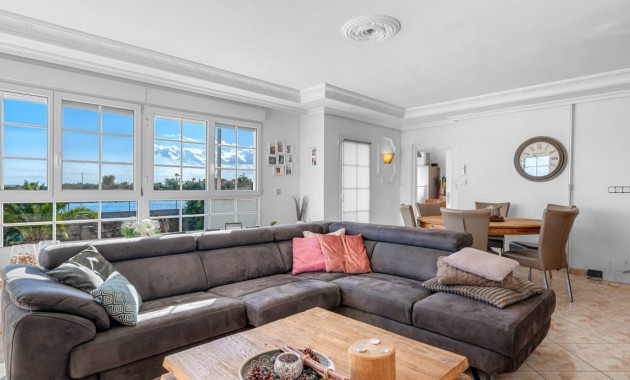 Herverkoop - Finca / Country Property -
Los Montesinos