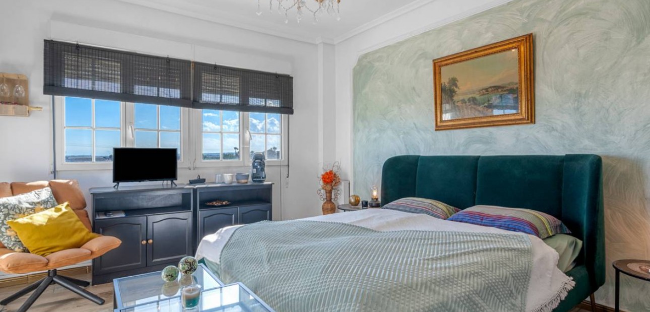 Herverkoop - Finca / Country Property -
Los Montesinos