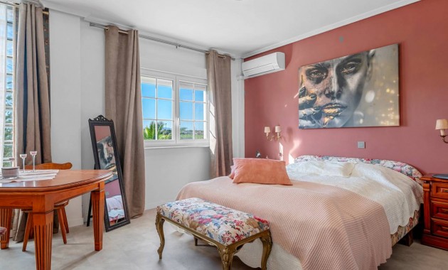 Herverkoop - Finca / Country Property -
Los Montesinos