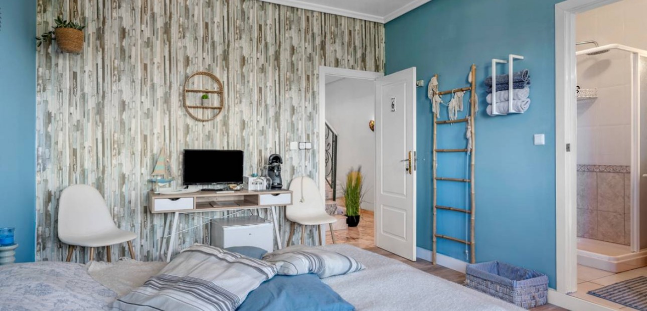 Herverkoop - Finca / Country Property -
Los Montesinos