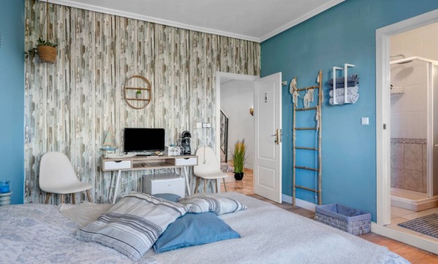 Herverkoop - Finca / Country Property -
Los Montesinos