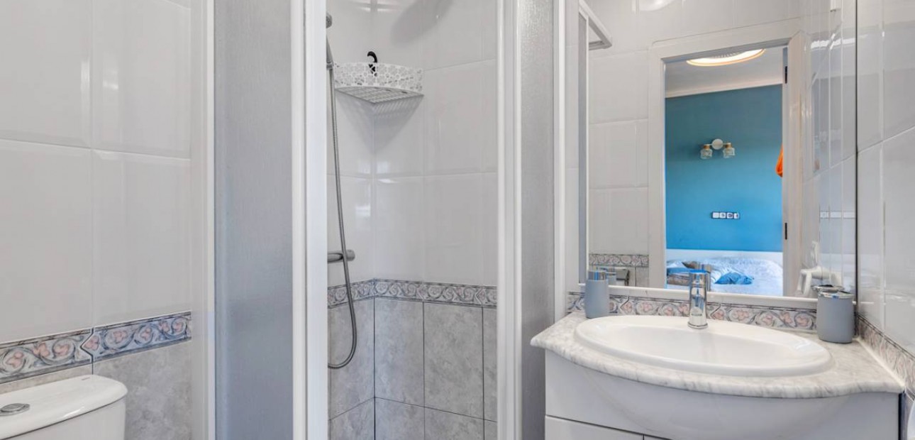 Herverkoop - Finca / Country Property -
Los Montesinos