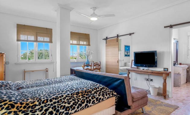 Herverkoop - Finca / Country Property -
Los Montesinos