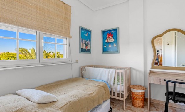 Herverkoop - Finca / Country Property -
Los Montesinos