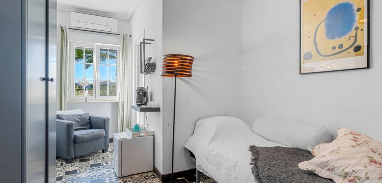 Herverkoop - Finca / Country Property -
Los Montesinos