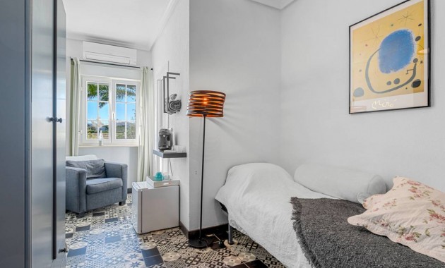 Herverkoop - Finca / Country Property -
Los Montesinos