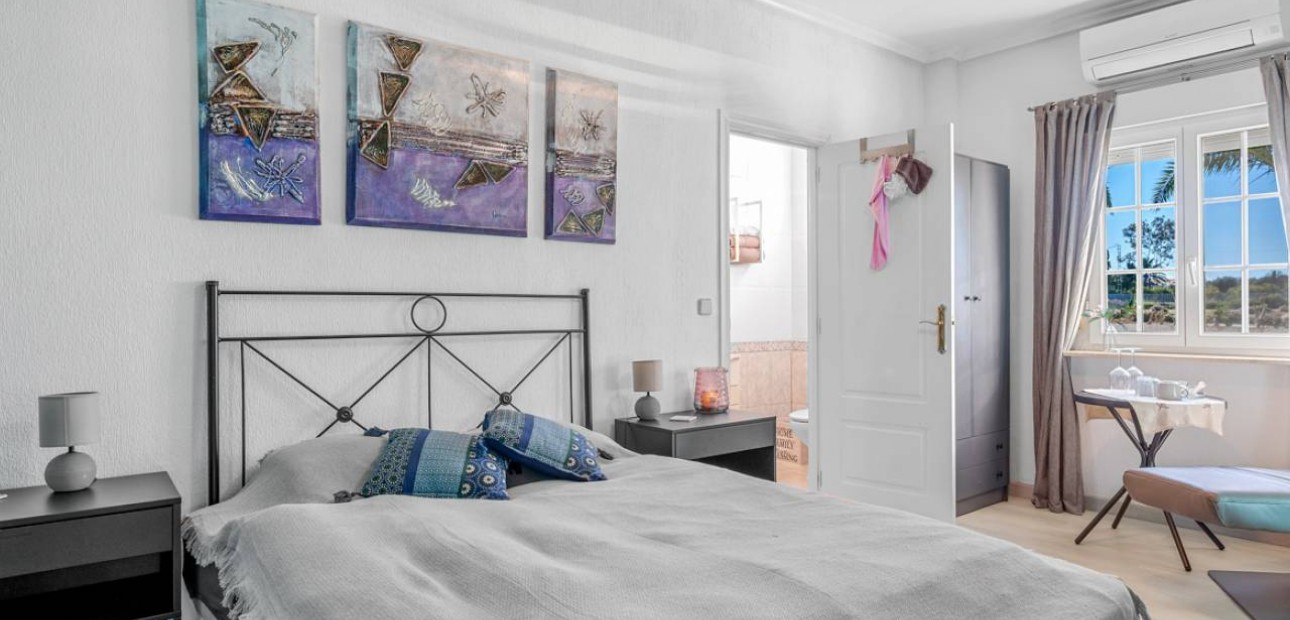 Herverkoop - Finca / Country Property -
Los Montesinos