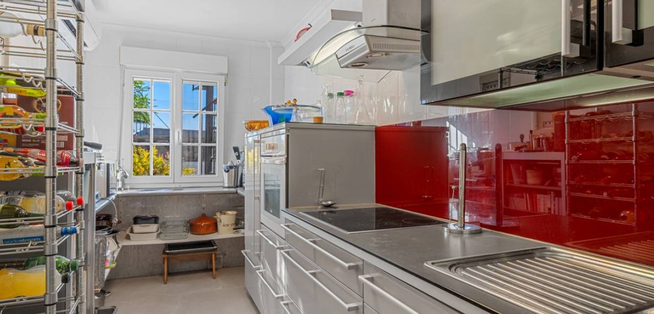 Herverkoop - Finca / Country Property -
Los Montesinos