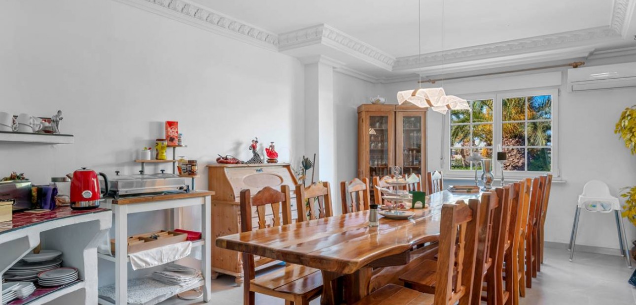 Herverkoop - Finca / Country Property -
Los Montesinos