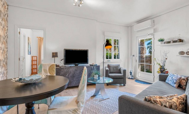 Herverkoop - Finca / Country Property -
Los Montesinos