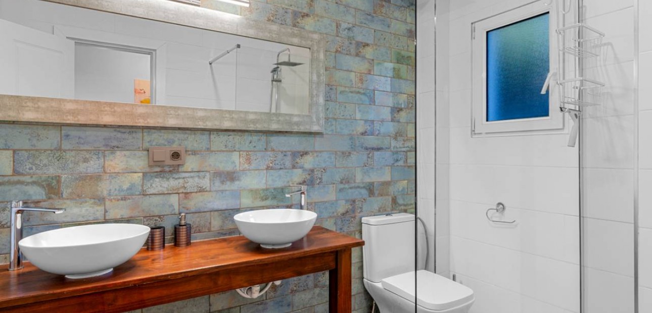 Herverkoop - Finca / Country Property -
Los Montesinos