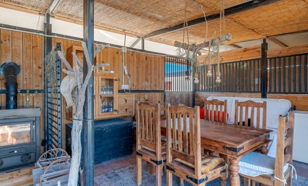 Herverkoop - Finca / Country Property -
Los Montesinos