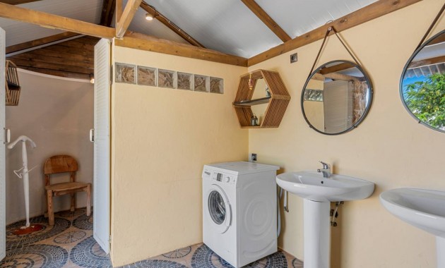 Herverkoop - Finca / Country Property -
Los Montesinos