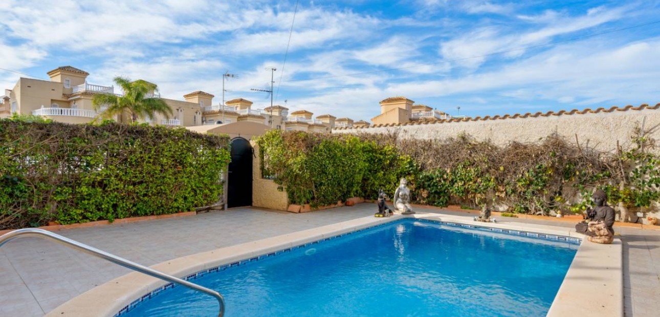 Venta - Villa -
Ciudad Quesada