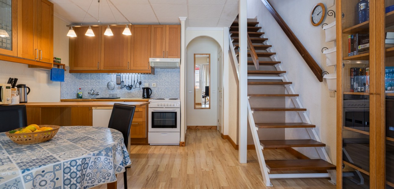 Herverkoop - Terraced house / Townhouse -
Torrevieja - La Siesta