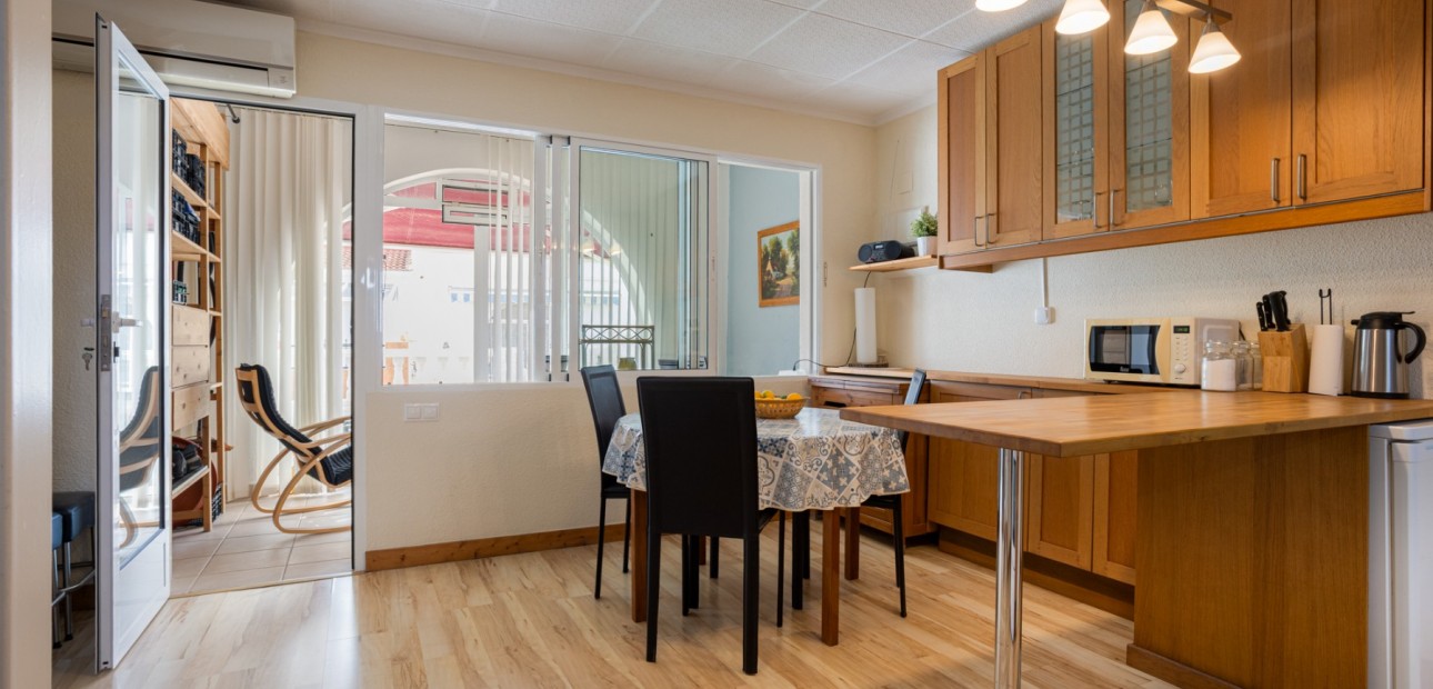 Herverkoop - Terraced house / Townhouse -
Torrevieja - La Siesta